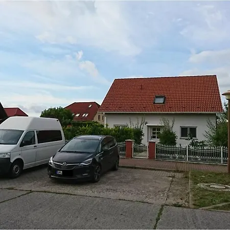 Kastanienhoefe Schwedt 게스트하우스 슈베트